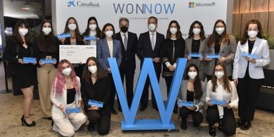 CaixaBank y Microsoft reconocen a las mejores alumnas de grados STEM con los Premios WONNOW	