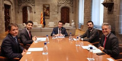 La Generalitat de Catalunya y Microsoft se reunieron para revisar los planes de inversin 	