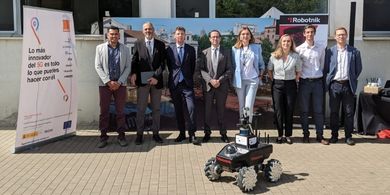 Robots manejados con red 5G de Orange, para mantenimiento remoto de infraestructuras elctricas 	